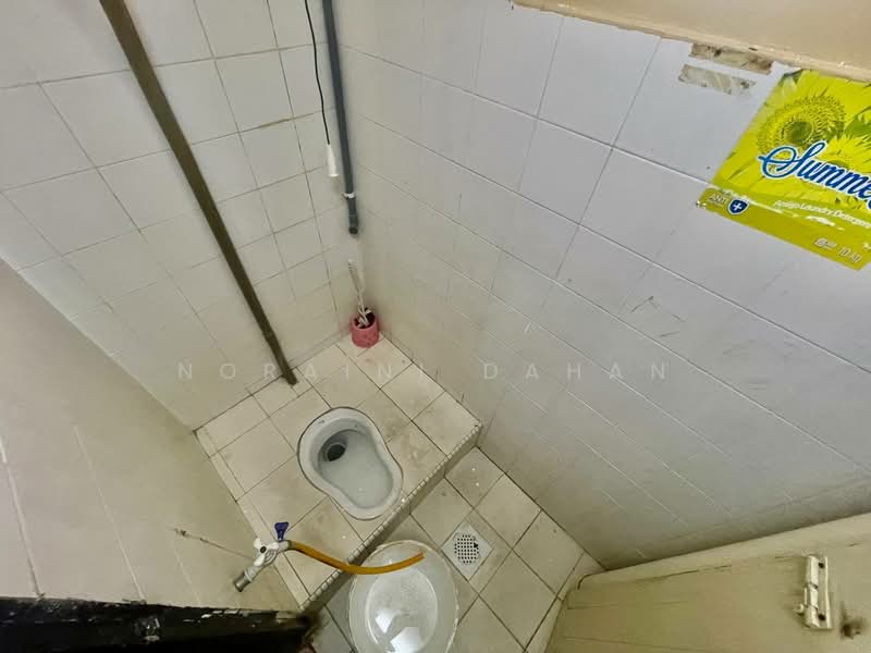 Seri Perindu Apartment untuk Untuk Dijual - RM 195,000, Mac 2026 - Bathroom - PropertyGuru.com.my