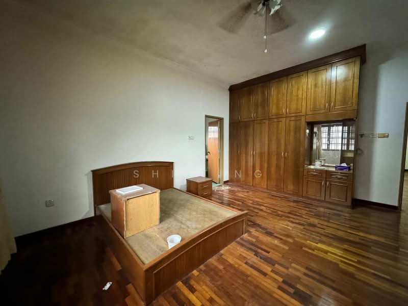 Bungalow for Sale in Bandar Putra (Kulai) - Shi Ting - Bedroom - PropertyGuru.com.my