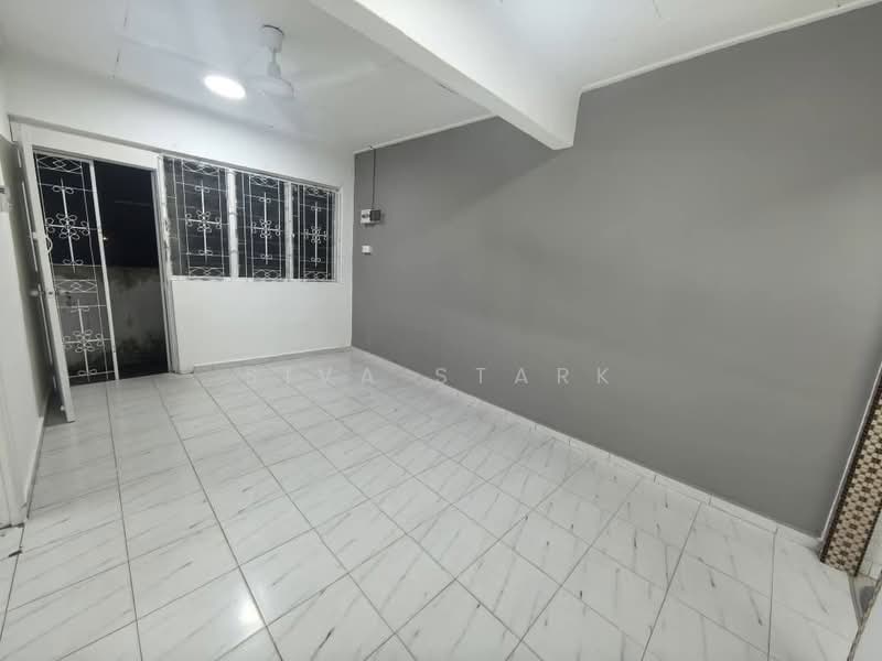Flat for Sale at Flat Taman Ungku Tun Aminah - Siva Stark - Interior - PropertyGuru.com.my