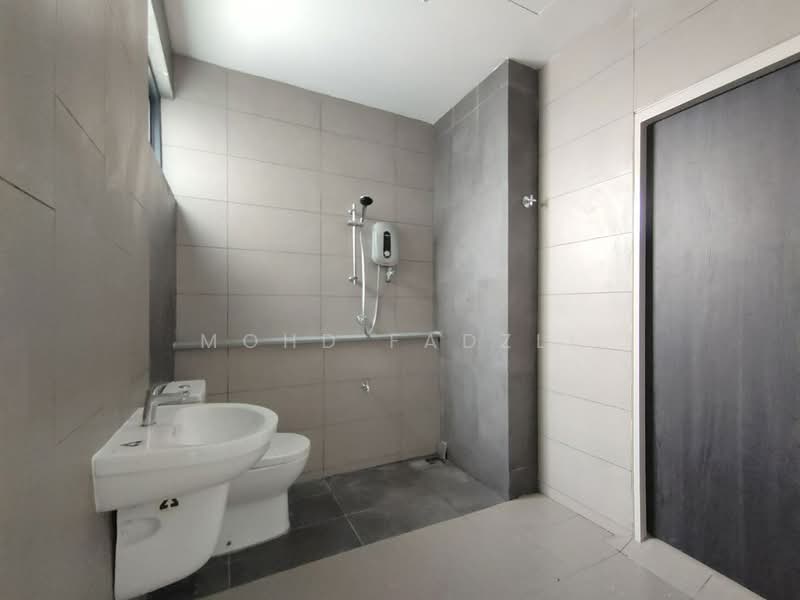 2-storey Terraced House for Sale in Elmina (Shah Alam) - Mohd Fadzli - Bathroom - PropertyGuru.com.my