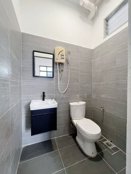 Apartment for Sale at Mewah Court - Steven Seow - Bathroom - PropertyGuru.com.my