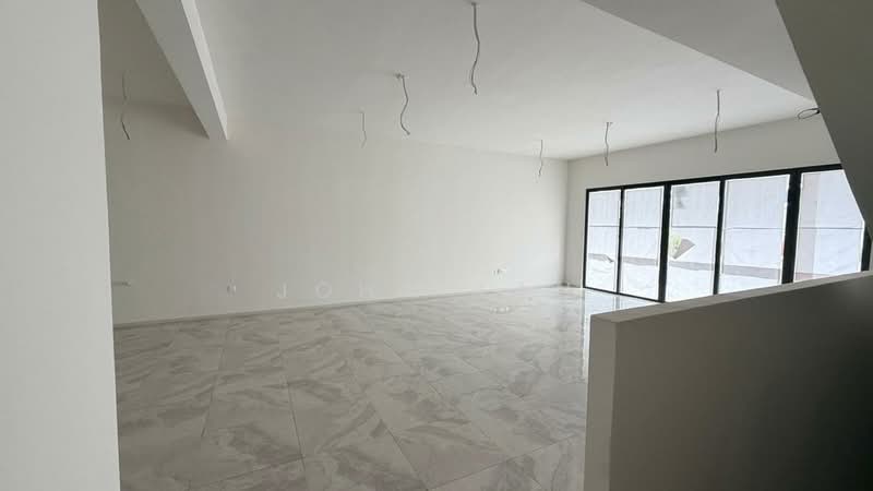 2.5-storey Terraced House for Sale in Taman Bukit Serdang (Seri Kembangan) - John Tan - Interior - PropertyGuru.com.my