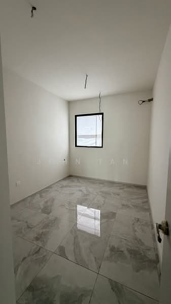 2.5-storey Terraced House for Sale in Taman Bukit Serdang (Seri Kembangan) - John Tan - Interior - PropertyGuru.com.my