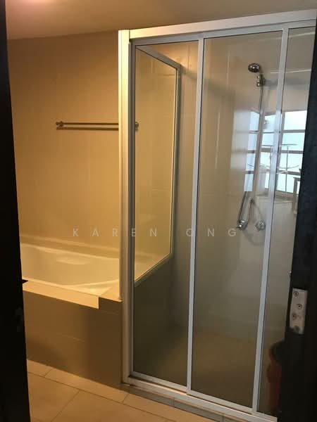 Saujana Residency untuk Untuk Disewa - RM 2,650 /bulan, Mac 2026 - Bathroom - PropertyGuru.com.my