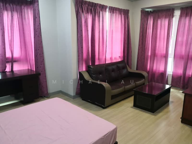 Servis Apartment untuk Dijual di V Residence 3 @ Sunway Velocity - Michael Au - Living Room - PropertyGuru.com.my
