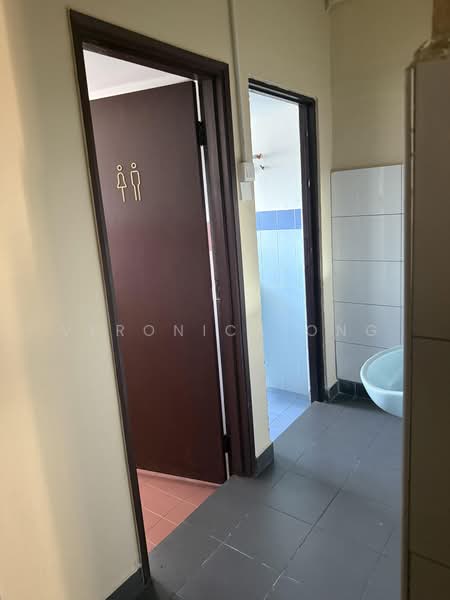 Shop / Office for Rent in Dataran Prima (Petaling Jaya) - Veronica Ong - Bathroom - PropertyGuru.com.my