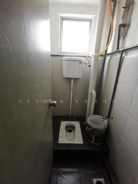 Factory for Sale in Kapar (Selangor) - Heylen Kwang - Bathroom - PropertyGuru.com.my