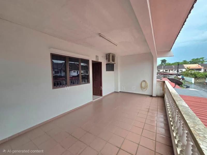 2-storey Terraced House for Sale in Taman Putri Kulai (Kulai) - Wil Mong - Balcony - PropertyGuru.com.my