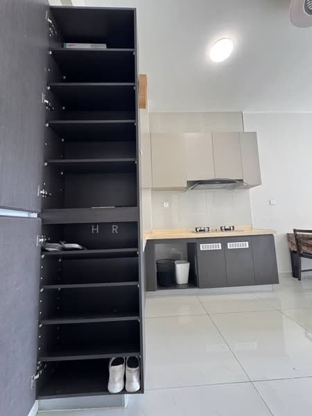 Amberside @ Country Garden Danga Bay untuk Untuk Disewa - RM 2,200 /bulan, Mac 2026 - Kitchen - PropertyGuru.com.my