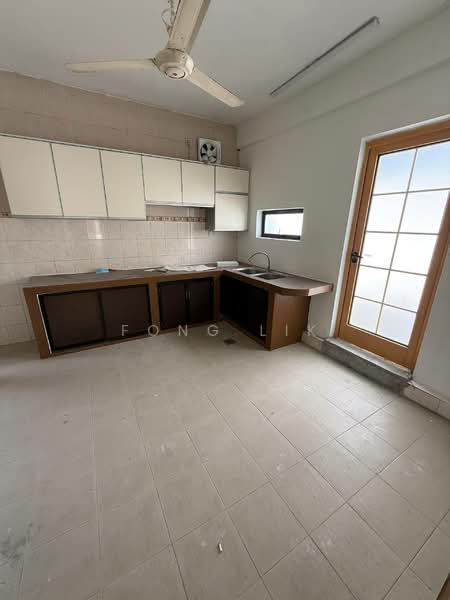 Taman Majidee Tamans Majidees untuk Untuk Dijual - RM 1,480,000, Mac 2026 - Kitchen - PropertyGuru.com.my