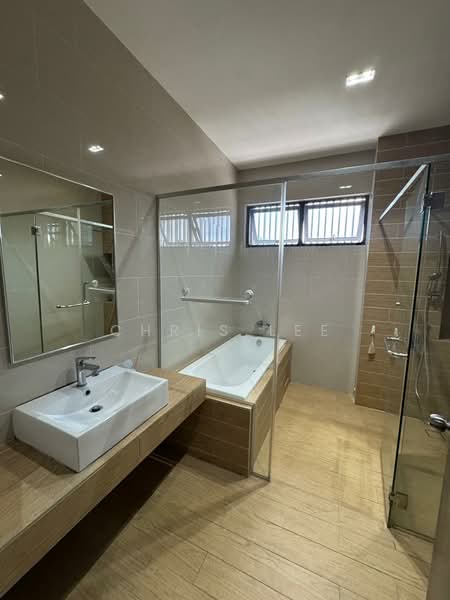 Rumah Berkembar untuk Disewa di Eco Sanctuary (Telok Panglima Garang) - Chris Lee - Bathroom - PropertyGuru.com.my
