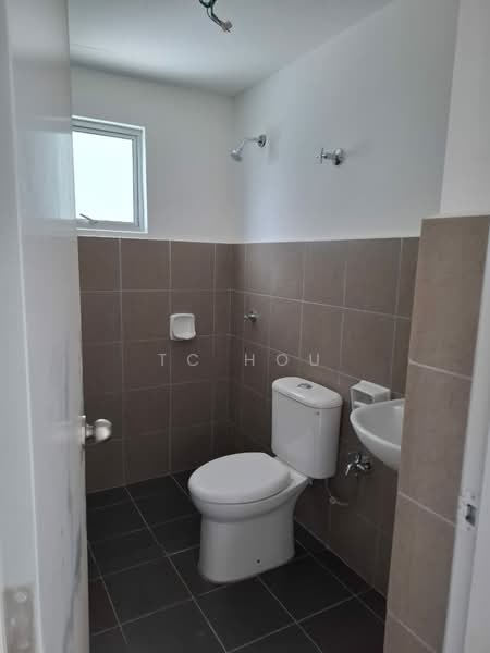 Sri Angsana Hilir untuk Untuk Dijual - RM 350,000, Mac 2026 - Bathroom - PropertyGuru.com.my