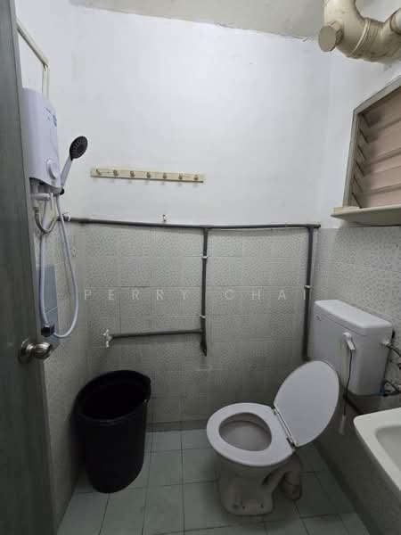 Permai Apartment untuk Untuk Disewa - RM 950 /bulan, Mac 2026 - Bathroom - PropertyGuru.com.my