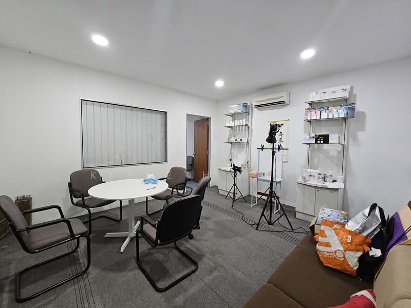 Taman Ehsan Industrial Park untuk Untuk Dijual - RM 1,600,000, Mac 2026 - Interior - PropertyGuru.com.my