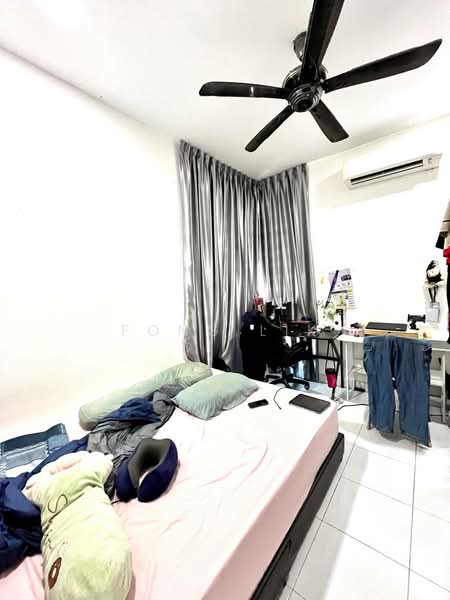 2.5-storey Terraced House for Sale in Bandar Seri Alam (Masai) - Fong Lik - Bedroom - PropertyGuru.com.my