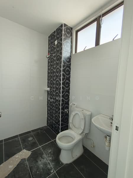 2-storey Terraced House for Sale in Taman Puteri Wangsa (Ulu Tiram) - Chew Ping - Bathroom - PropertyGuru.com.my