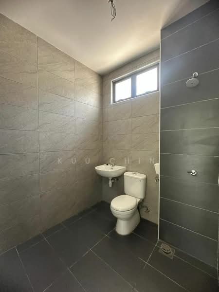 Terraced House for Sale in Bandar Putra (Kulai) - Kuu Chin - Bathroom - PropertyGuru.com.my