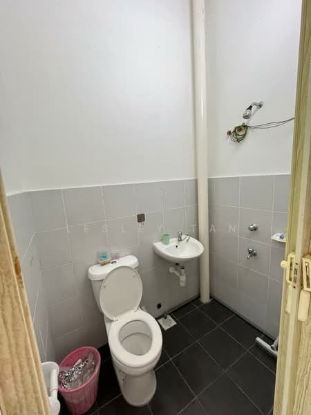 Rumah Teres 2 Tingkat untuk Dijual di Johor Bahru (Johor) - Lesley Tan - Bathroom - PropertyGuru.com.my