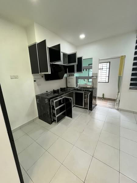 Rumah Teres 2 Tingkat untuk Dijual di Johor Bahru (Johor) - Lesley Tan - Kitchen - PropertyGuru.com.my