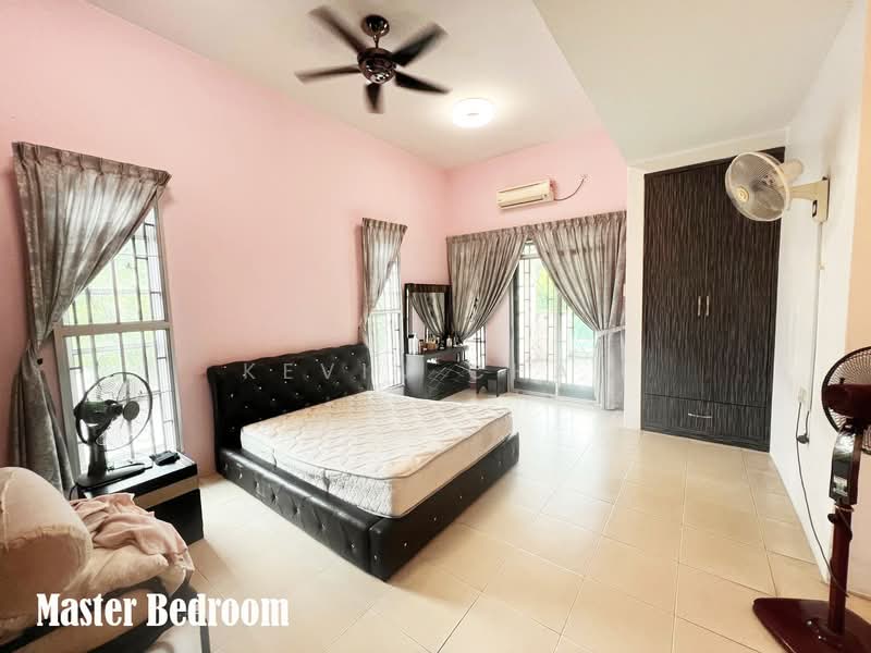 2-storey Terraced House for Sale in Kampar (Perak) - Kevin Chai - Master Bedroom - PropertyGuru.com.my