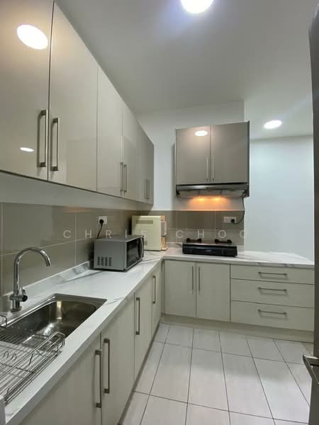 Zentro Residences Serviced Apartment untuk Untuk Disewa - RM 2,300 /bulan, Mac 2026 - Kitchen - PropertyGuru.com.my