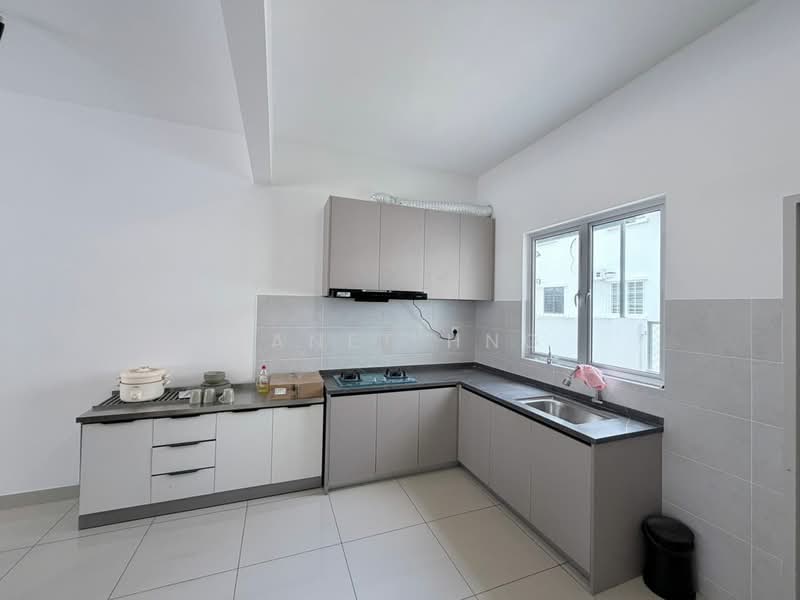 Bandar Rimbayu untuk Untuk Disewa - RM 2,500 /bulan, Mac 2026 - Kitchen - PropertyGuru.com.my