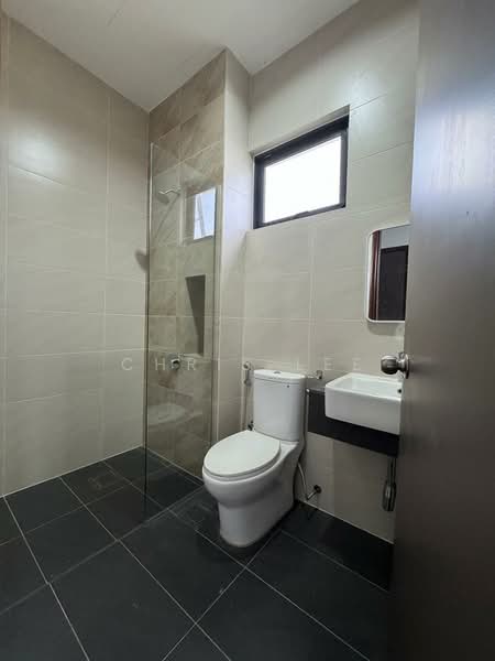 Semi-Detached House for Rent in Telok Panglima Garang (Selangor) - Chris Lee - Bathroom - PropertyGuru.com.my