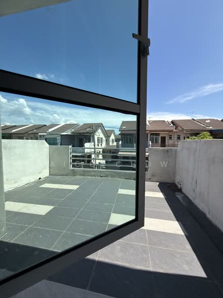 Terraced House for Sale in Bandar Lahat Baru (Lahat) - Aico Chow - Balcony - PropertyGuru.com.my