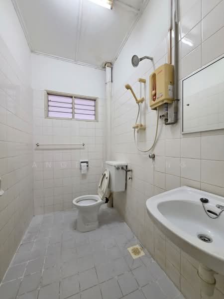 USJ 2 untuk Untuk Dijual - RM 880,000, Mac 2026 - Bathroom - PropertyGuru.com.my