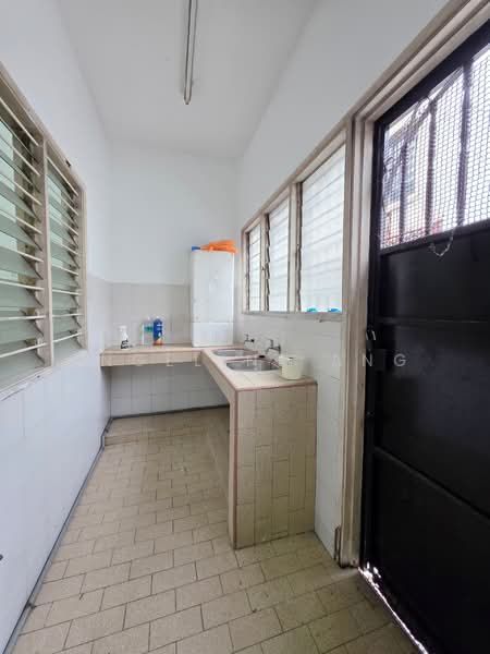 USJ 2 untuk Untuk Dijual - RM 880,000, Mac 2026 - Kitchen - PropertyGuru.com.my