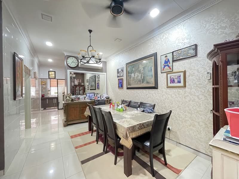 3-storey Terraced House for Sale in Bukit Jalil (Kuala Lumpur) - Sue . - Dining Room - PropertyGuru.com.my