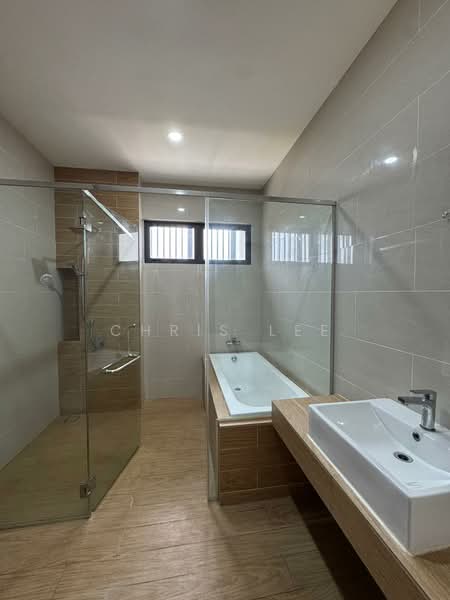 Rumah Berkembar untuk Disewa di Eco Sanctuary (Telok Panglima Garang) - Chris Lee - Bathroom - PropertyGuru.com.my
