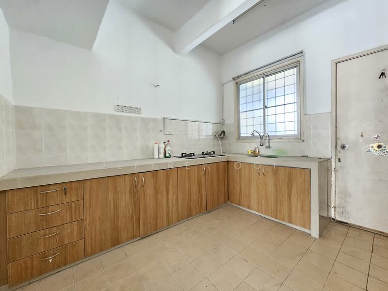 2-storey Terraced House for Sale in Mahkota Cheras (Cheras) - Jeffrey Ooi - Kitchen - PropertyGuru.com.my