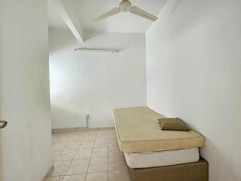 2-storey Terraced House for Sale in Mahkota Cheras (Cheras) - Jeffrey Ooi - Bedroom - PropertyGuru.com.my