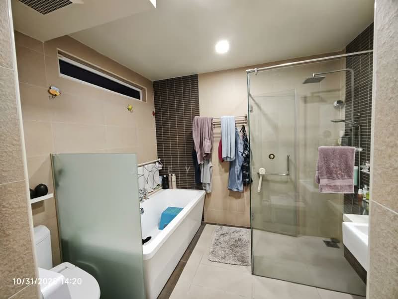 Rumah Teres 2 Tingkat untuk Dijual di Seksyen U9 (Shah Alam) - Joey Lee - Bathroom - PropertyGuru.com.my