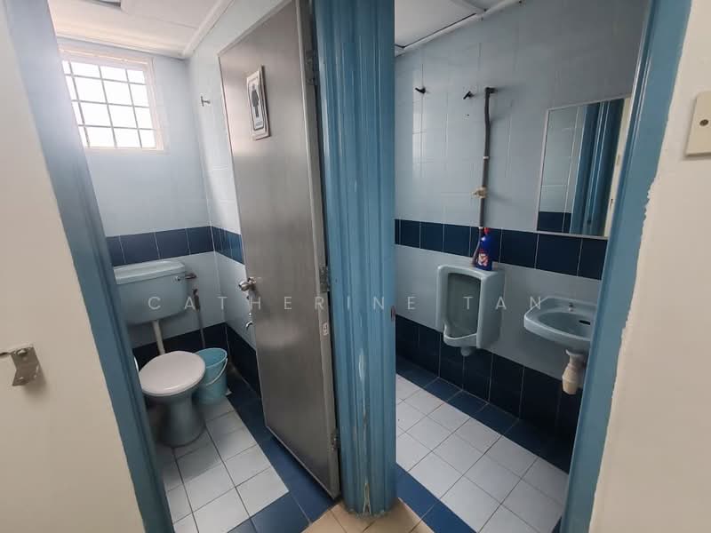Shop for Rent in Usj 21 (Subang Jaya) - Catherine Tan - Bathroom - PropertyGuru.com.my