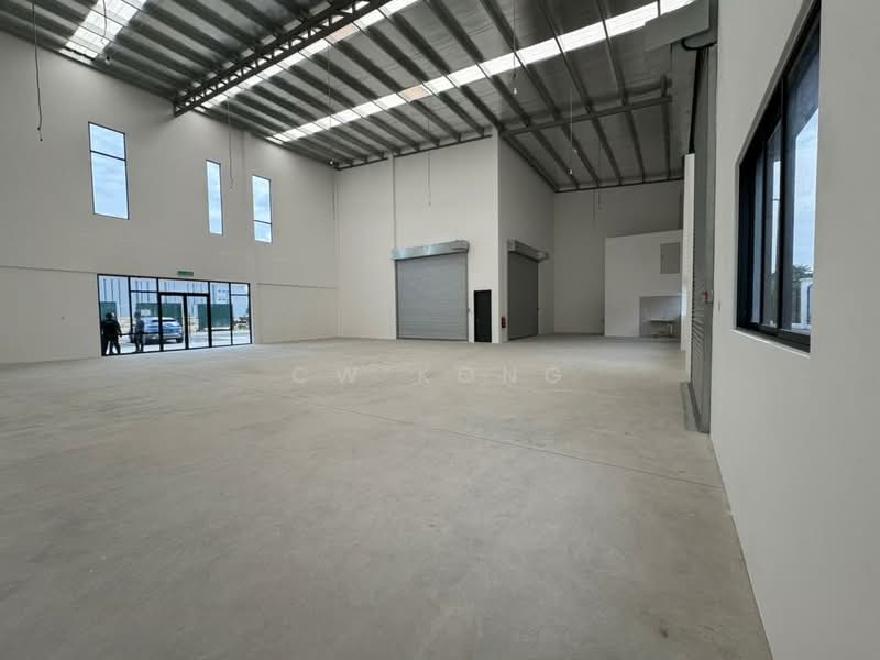 Warehouse for Rent in Puncak Alam (Selangor) - CW Kong - Interior - PropertyGuru.com.my