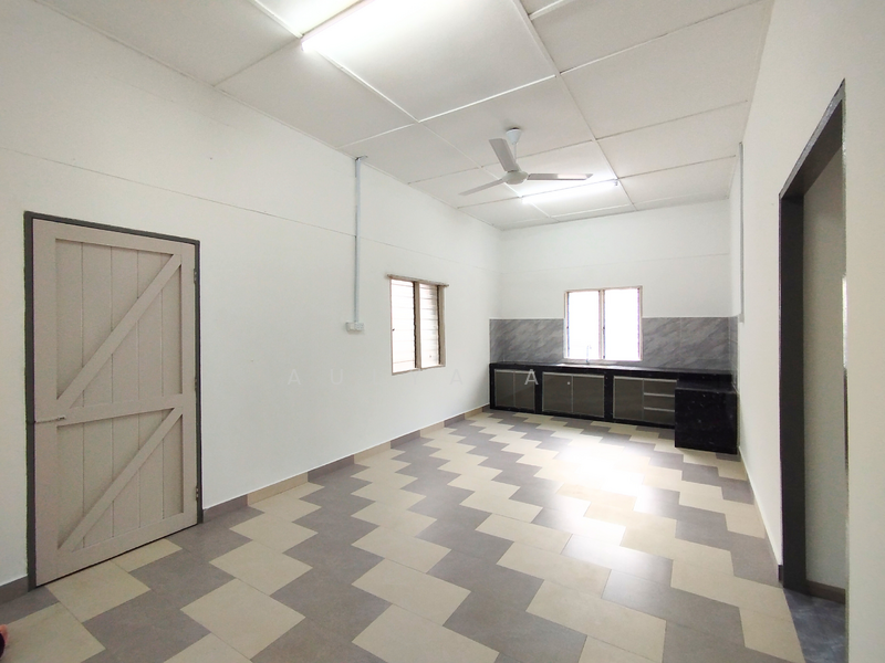 Kampung Ampang Campuran untuk Untuk Disewa - RM 2,700 /bulan, Mac 2026 - Kitchen - PropertyGuru.com.my