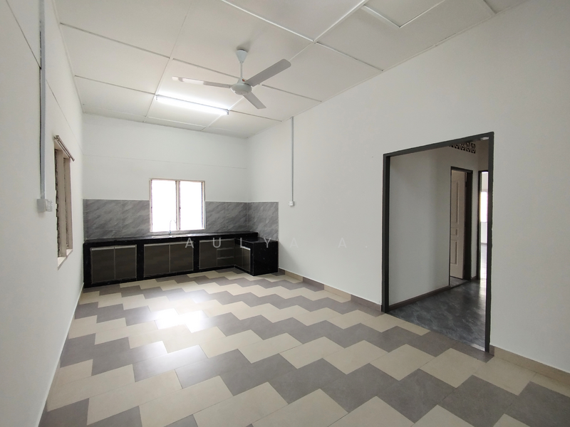 Kampung Ampang Campuran untuk Untuk Disewa - RM 2,700 /bulan, Mac 2026 - Kitchen - PropertyGuru.com.my