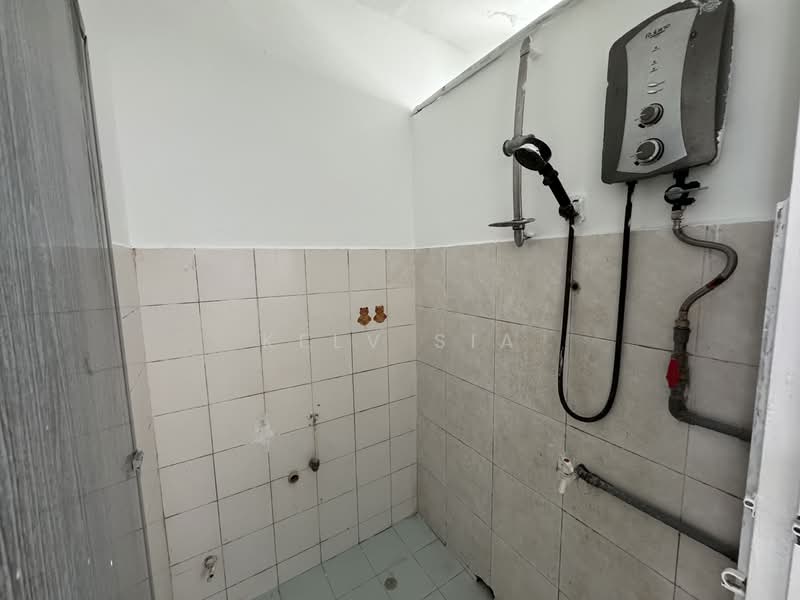Danau Kota Flat untuk Untuk Dijual - RM 160,000, Mac 2026 - Bathroom - PropertyGuru.com.my