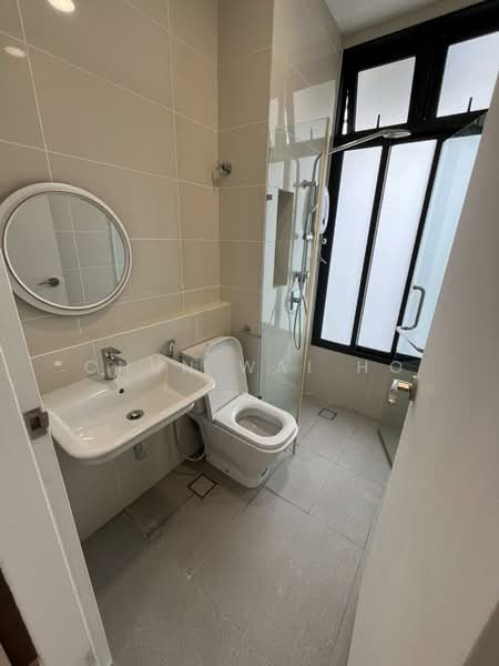 Kondominium untuk Disewa di Waltz Residences - Chun Wai Ho - Bathroom - PropertyGuru.com.my