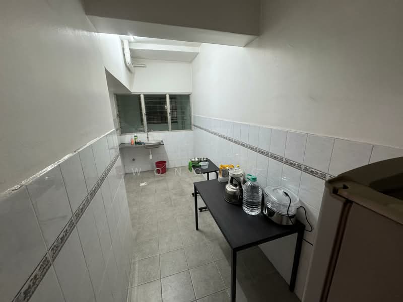 Condominium for Rent at Kelana Mahkota - Wong WG - Kitchen - PropertyGuru.com.my