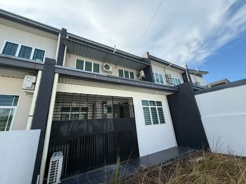 2-storey Terraced House for Sale in Kuching (Sarawak) - Bong Xian - Exterior - PropertyGuru.com.my