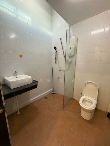 2-storey Terraced House for Sale in Kuching (Sarawak) - Bong Xian - Bathroom - PropertyGuru.com.my