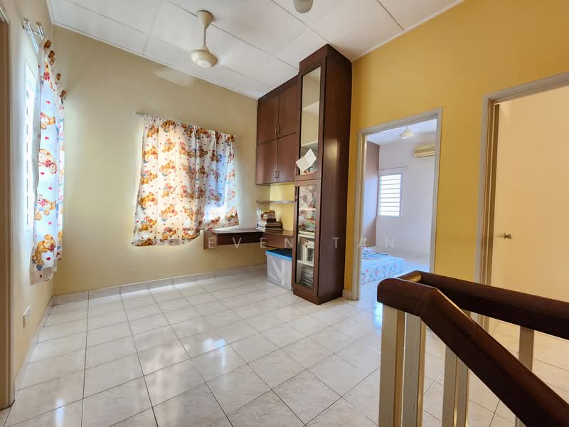 2-storey Terraced House for Sale in Taman Putra Prima (Puchong) - Steven Tan - Study - PropertyGuru.com.my