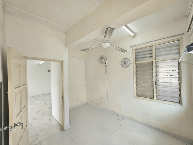 Apartment for Sale at Intan Apartment - Chai Soon Kuek - Interior - PropertyGuru.com.my
