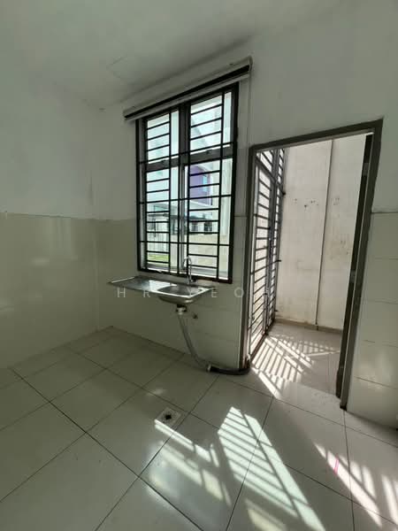 Cluster House for Rent in Iskandar Puteri (Nusajaya) (Johor) - HR Yeoh - Kitchen - PropertyGuru.com.my