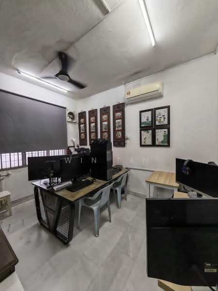 Semi-Detached House for Sale in Taman Johor Jaya (Johor Bahru) - Win Tan - PropertyGuru.com.my