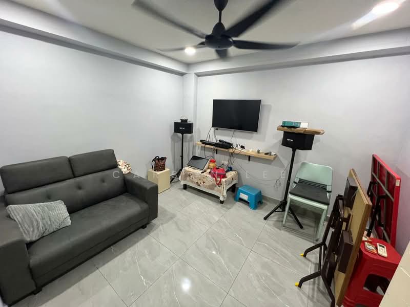2-storey Terraced House for Sale in Taman Sri Segambut (Segambut) - Carson Lee - Living Room - PropertyGuru.com.my