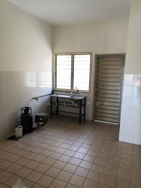 Terraced House for Sale in Puchong (Selangor) - Shally Pun - Kitchen - PropertyGuru.com.my